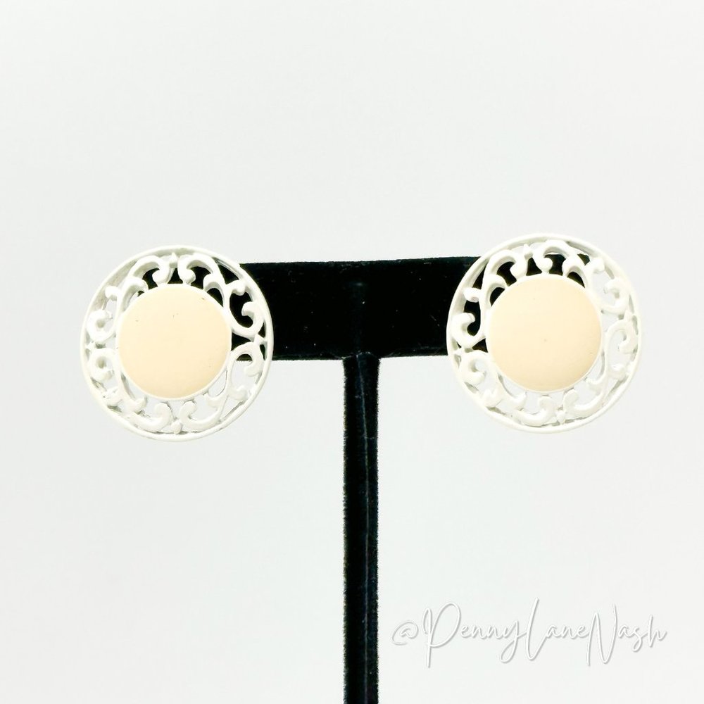Vintage Round White Cut Out Plate Stud Earrings